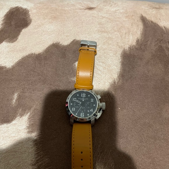 STUHRLING Watch like new - Picture 3 of 3